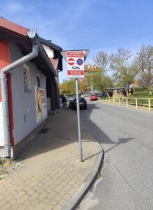 znak przy Biedronce Kwidzyn