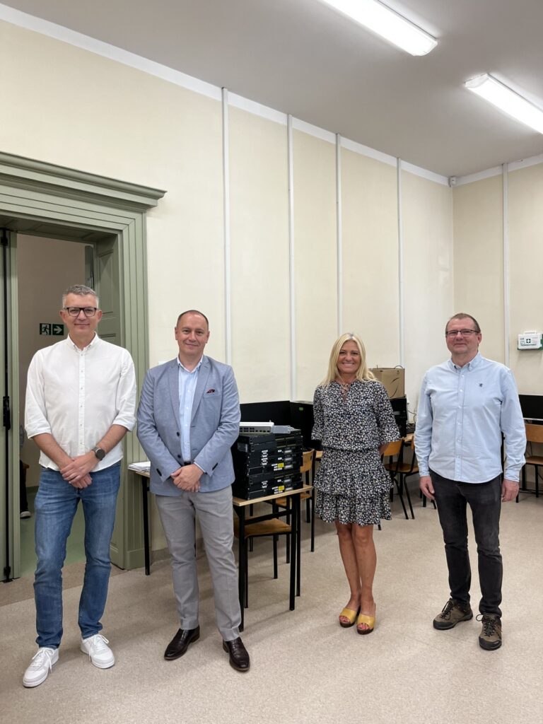 MM Kwidzyn komputery dla szkół