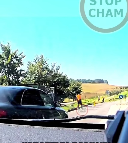 Audi podczas manewru przy wysepce w Raniewie pod Kwidzynem
