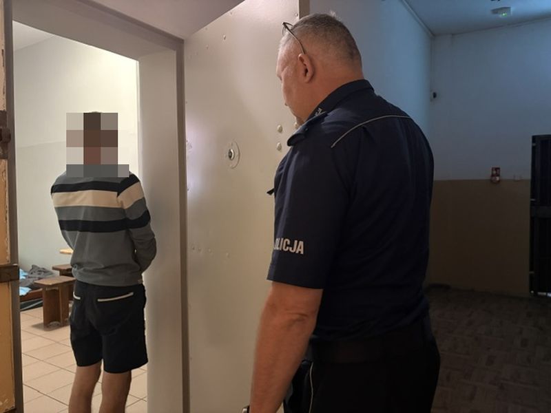 Kwidzyn, Policja Kwidzyn, KPP Kwidzyn, kradzież samochodu Kwidzyn, ul. Graniczna Kwidzyn, Skoda Superb, skradziony samochód, odzyskany samochód, kryminalni Kwidzyn, zatrzymanie Kwidzyn, powiat kwidzyński