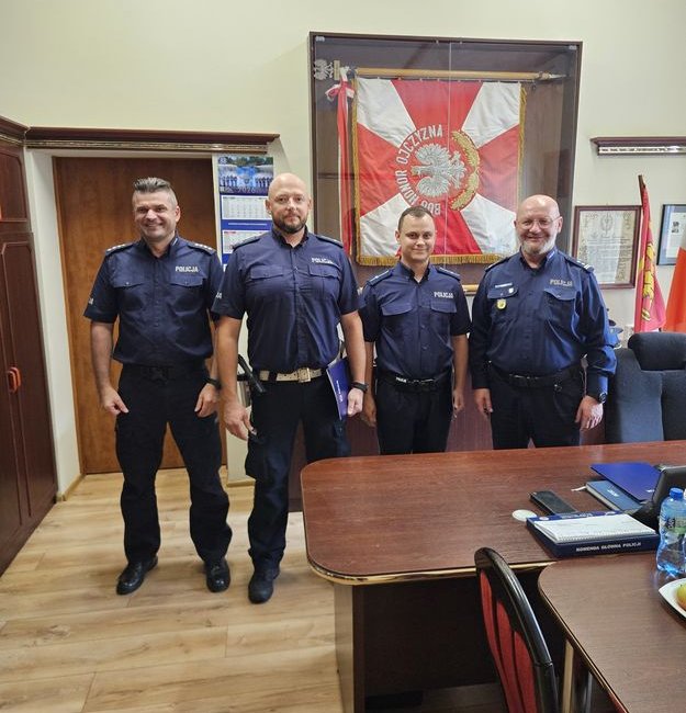 Wręczenie awansów policjantom w Komendzie Powiatowej Policji w Kwidzynie