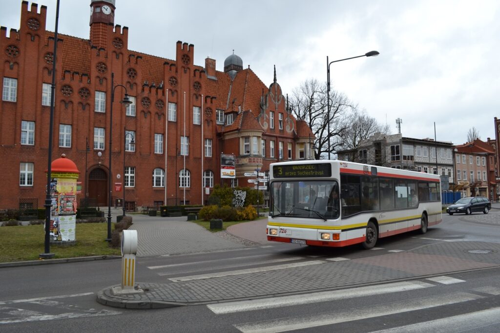 Rozkład bezpłatnego transportu na Cmentarz Komunalny w Prabutach w 2026 roku