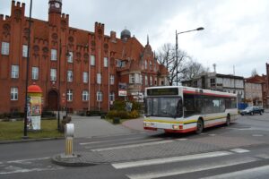 Rozkład bezpłatnego transportu na Cmentarz Komunalny w Prabutach w 2026 roku